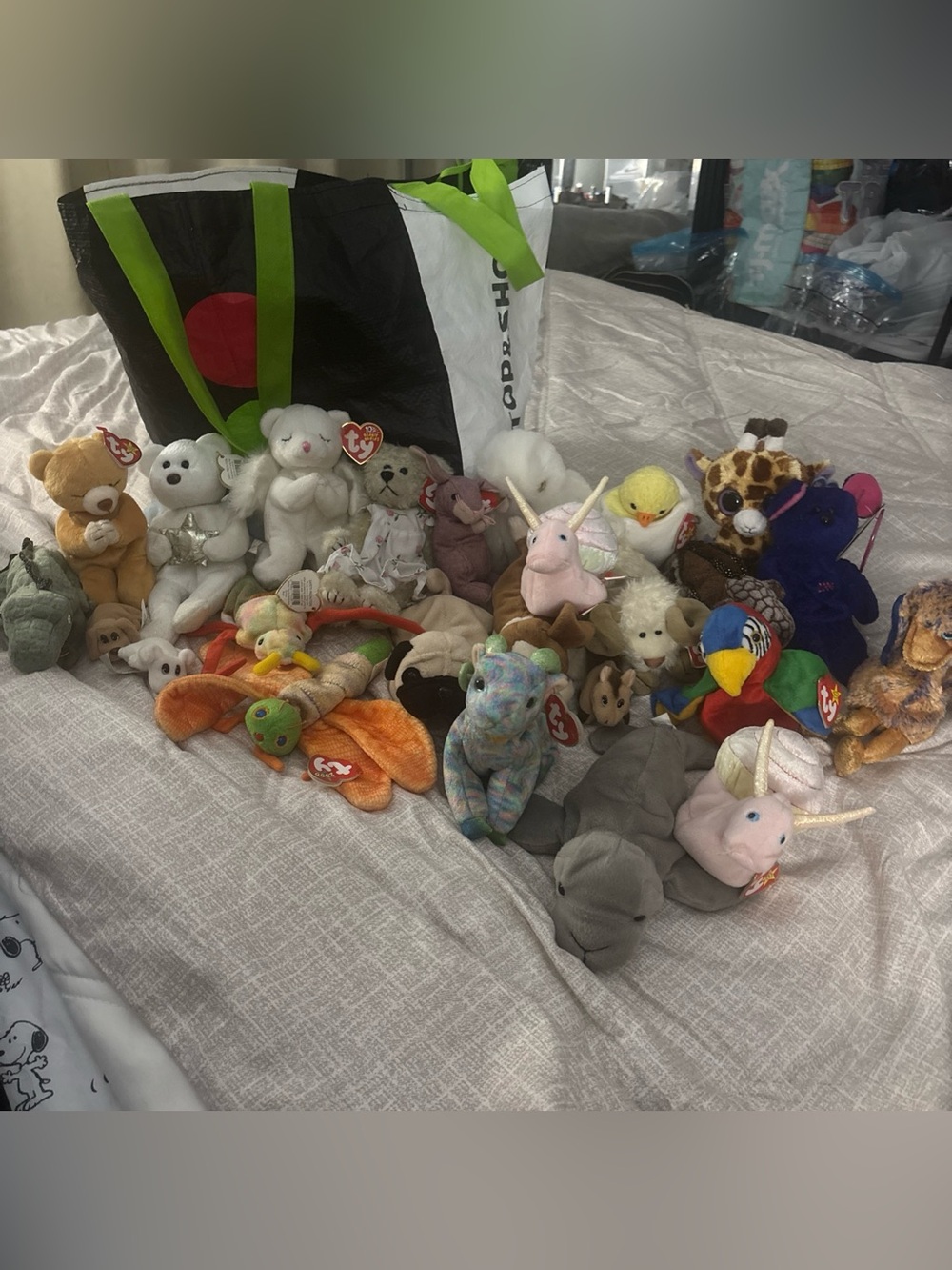 Lot of Ty Beanie Babies Plush Toys - Assorted collectibles